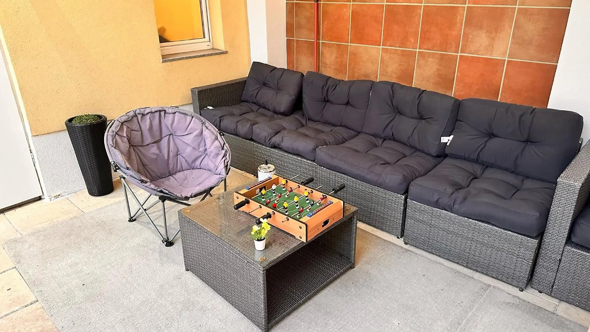 Spacious Central 4-Room Apartment For 6 Person - Near Subway Vienna